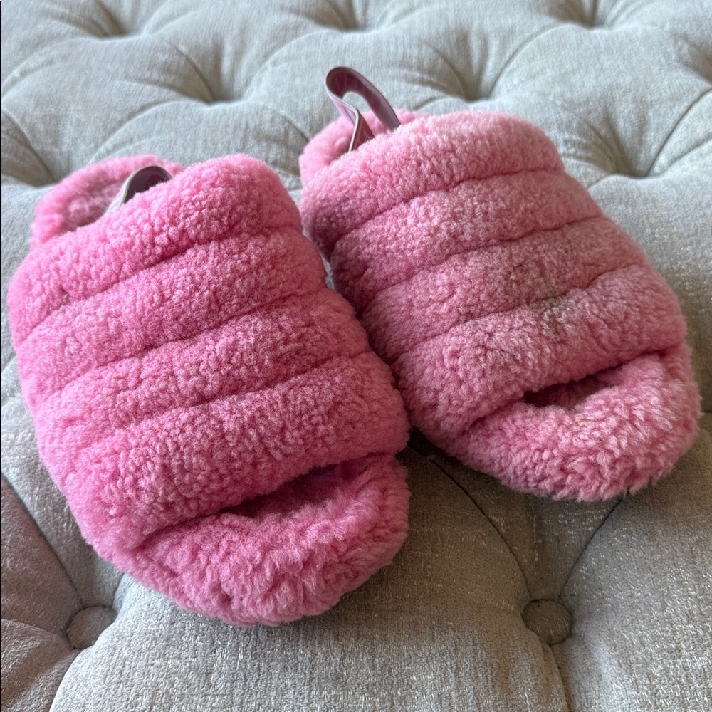 UGG Pink Fluffy‎ Slippers women’s size 7